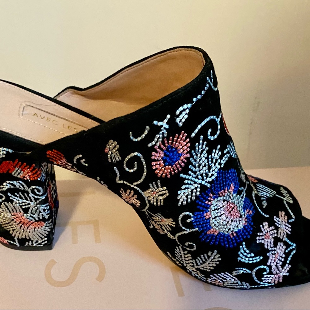 Avec Les Filles Black and Blue Floral Mules